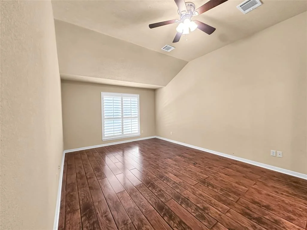 Photo of 191 Golfview Drive N