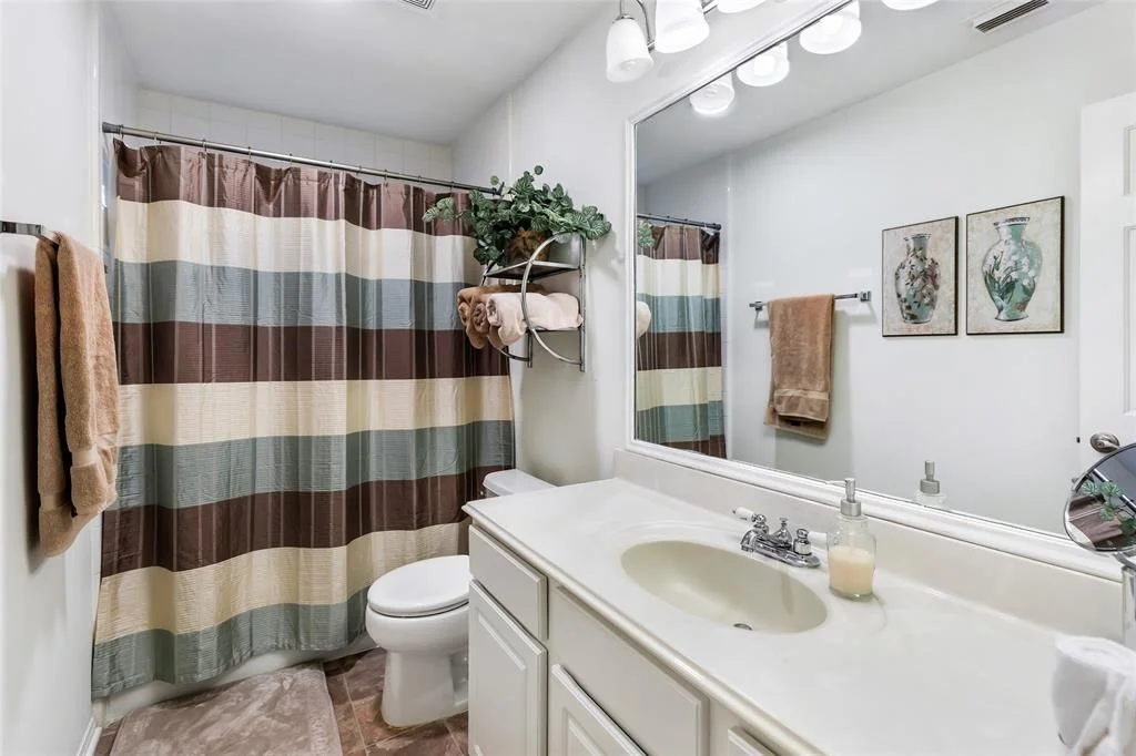 Photo of 18050 Landing Brook Drive
