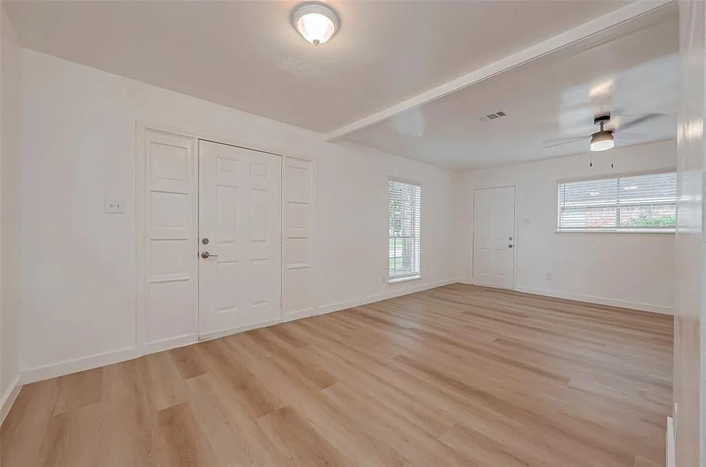Photo of 5902 Templegate Drive