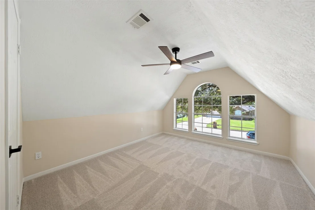 Photo of 6979 Breezy Point