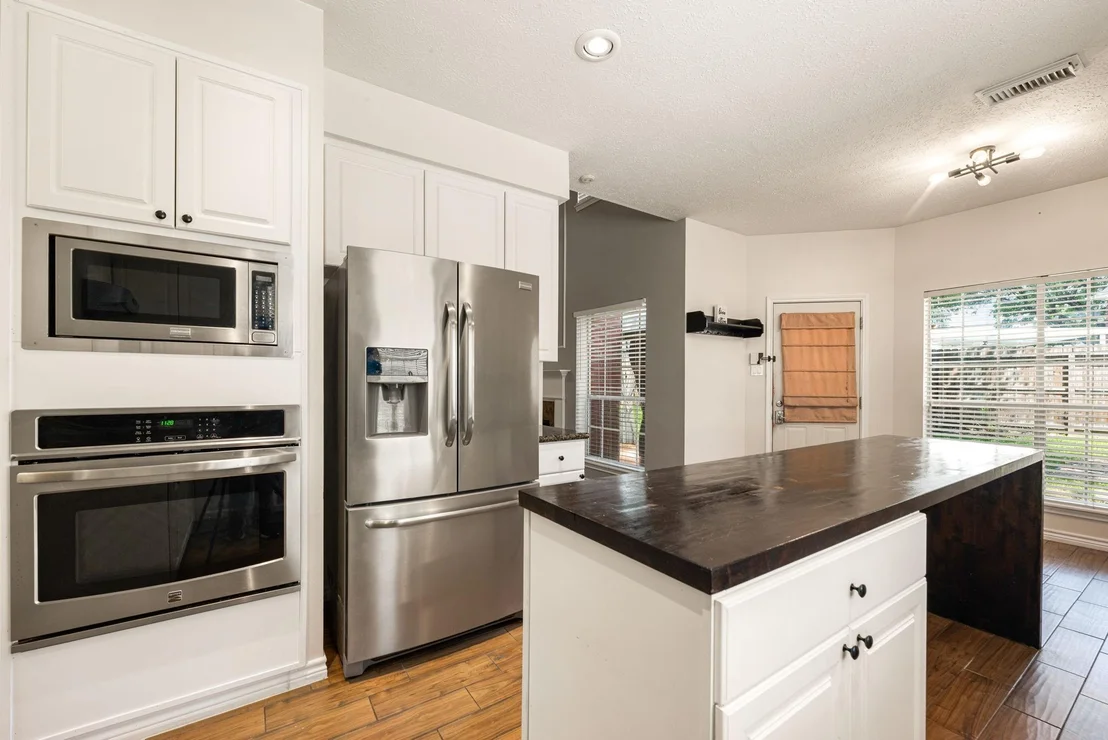 Photo of 303 S Cypress Estates Circle