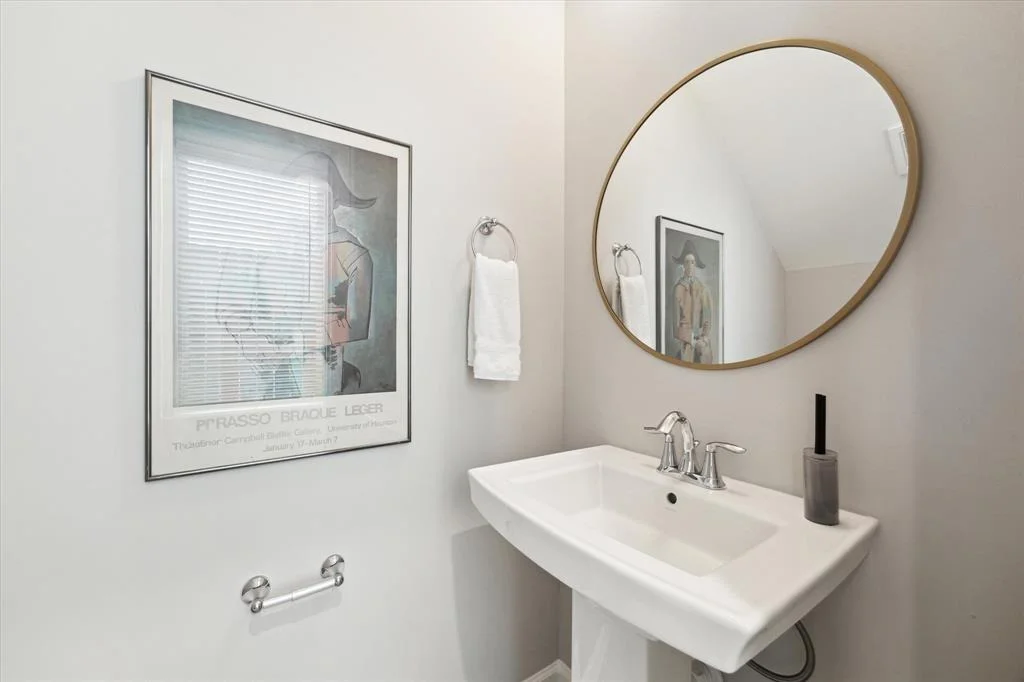 Photo of 6018 T C Jester Boulevard
