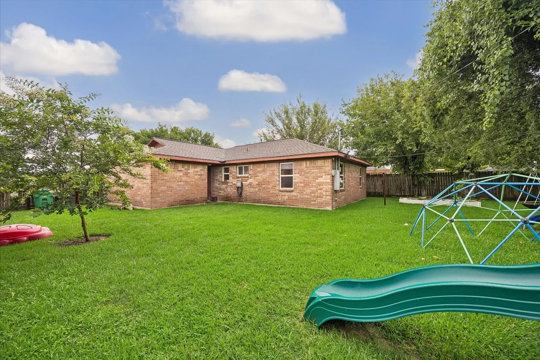 Photo of 1122 Sunny Drive