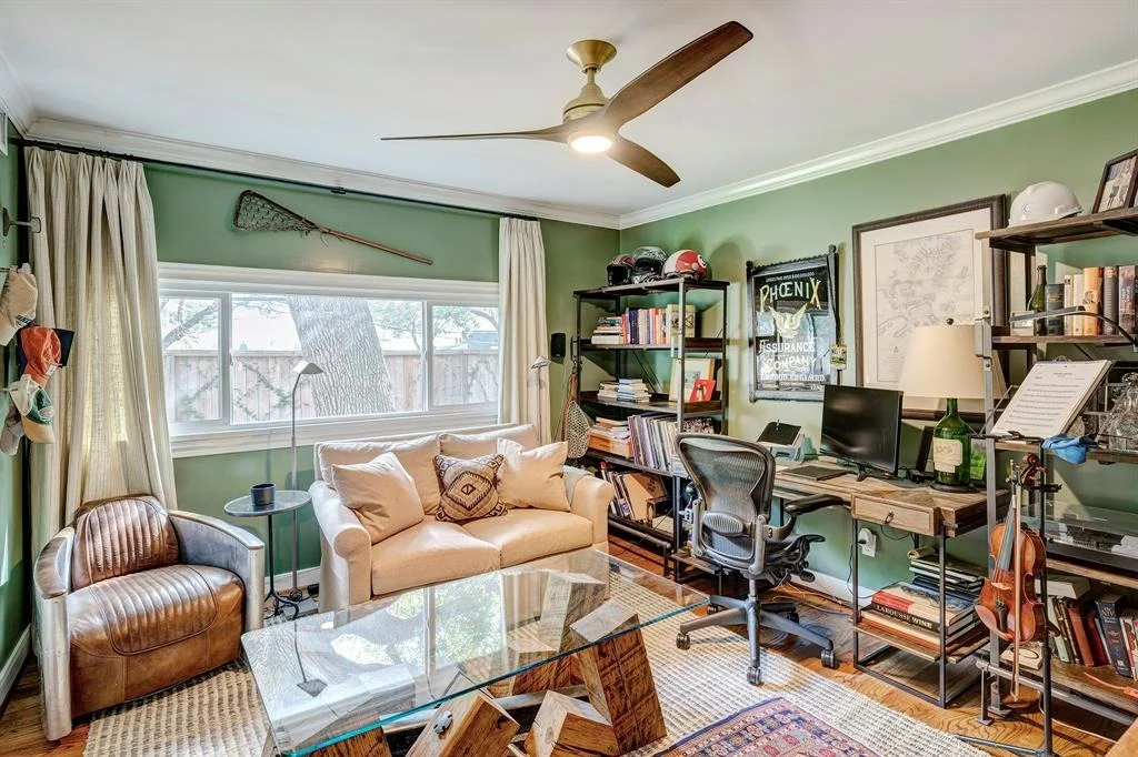 Photo of 2201 South Boulevard