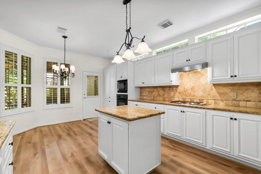 Photo of 78 N Cochrans Green Circle