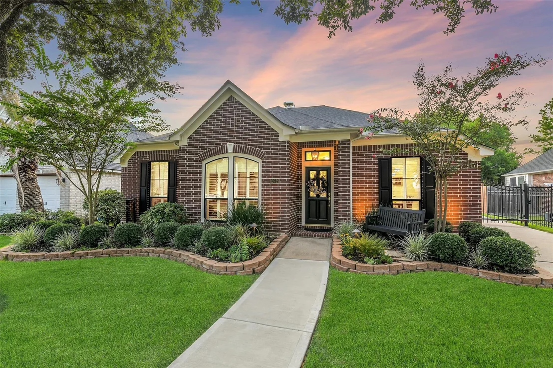 Photo of 13739 Sherburn Manor Drive