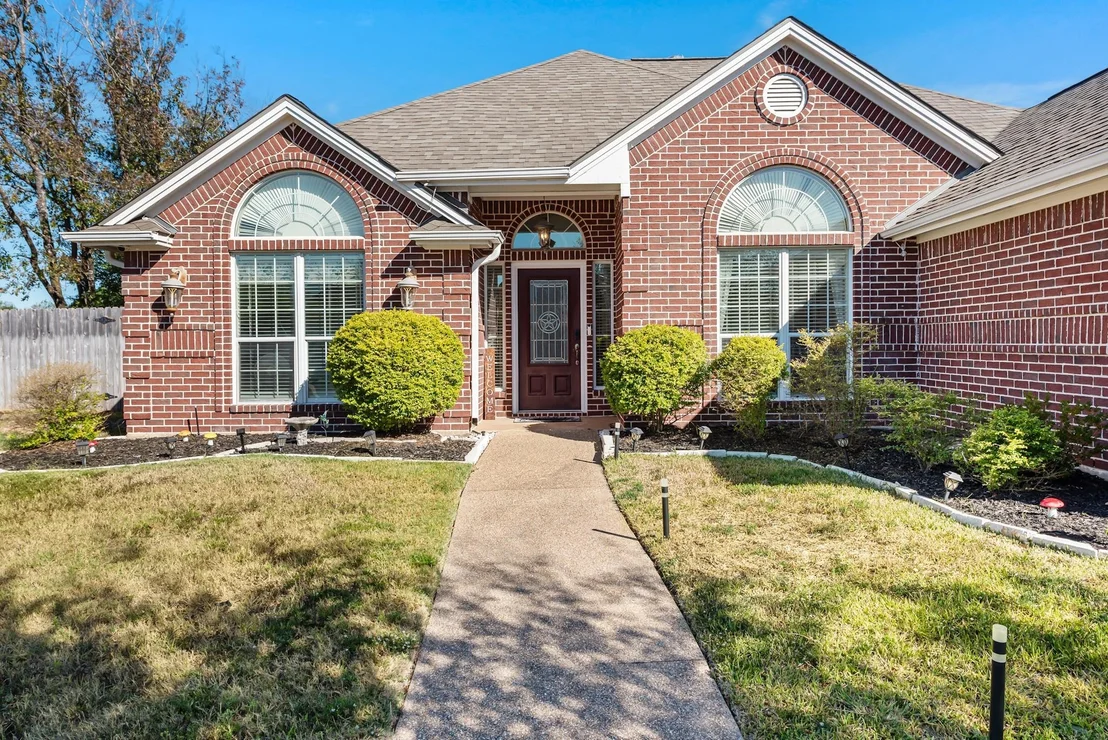 Photo of 2604 Colony Vista Drive