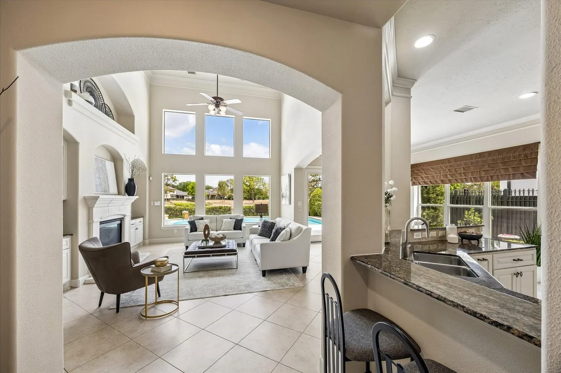 Photo of 3327 Louvre Lane