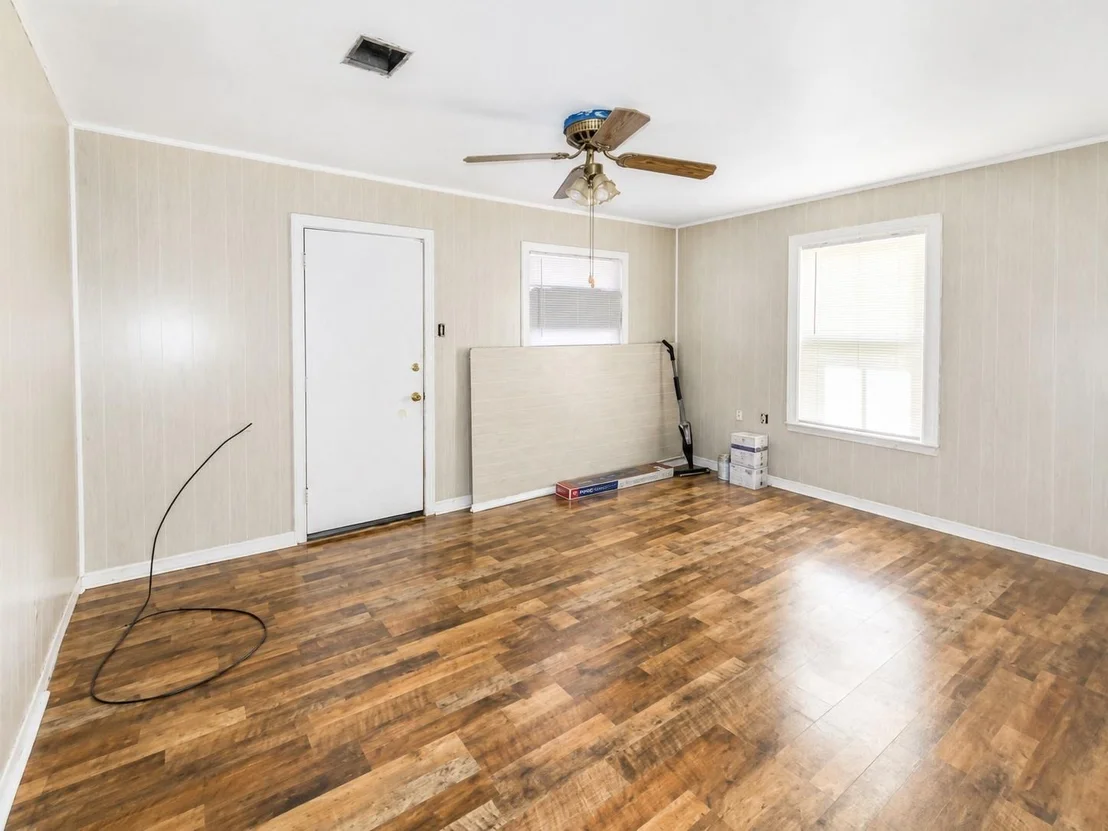 Photo of 6003 Glen Lee Drive