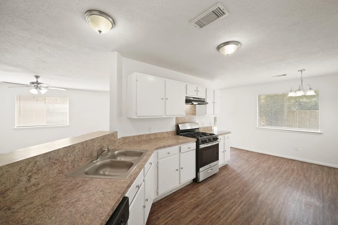Photo of 5425 Princeton Drive
