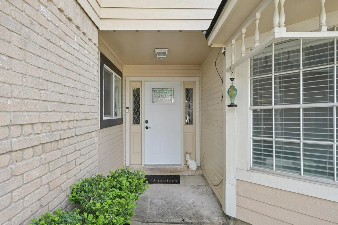 Photo of 3218 Knoll West Drive