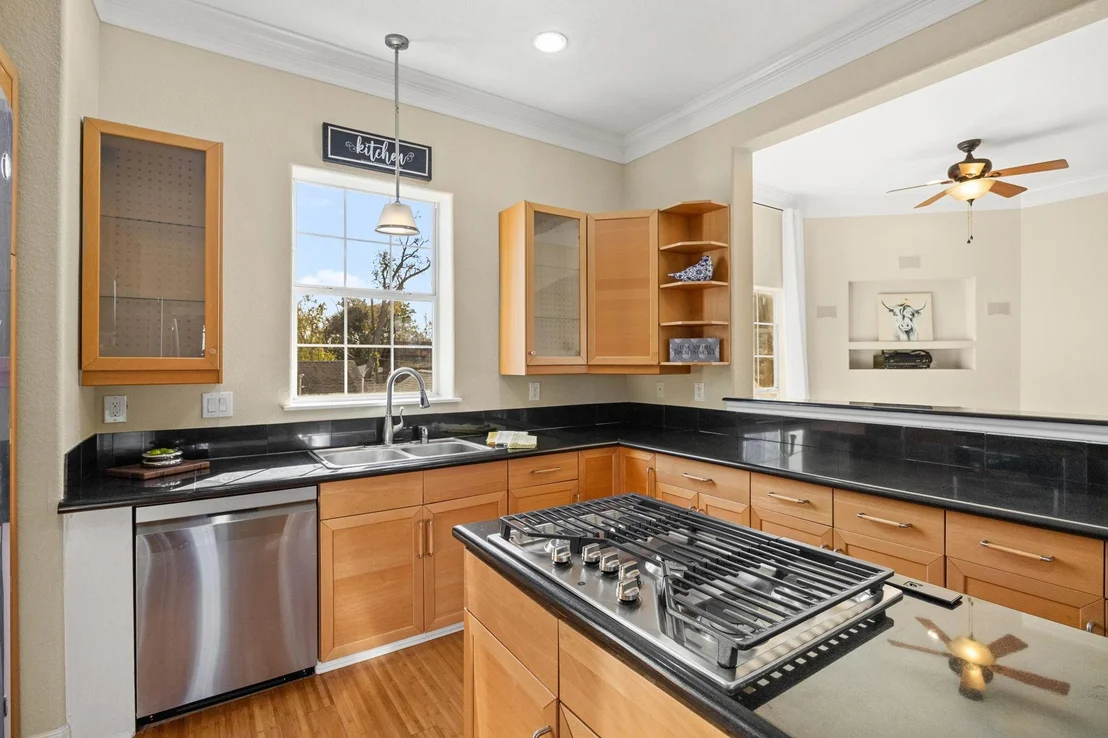 Photo of 609 Gardner Street