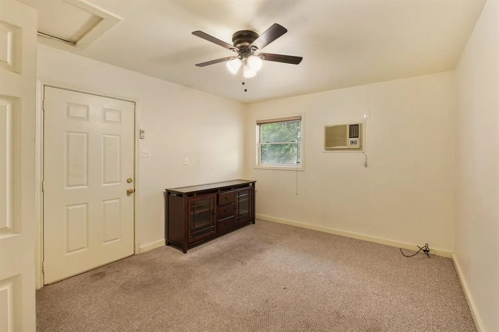 Photo of 6625 E Post Road