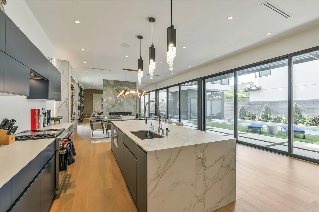 Photo of 3003 Virginia Street