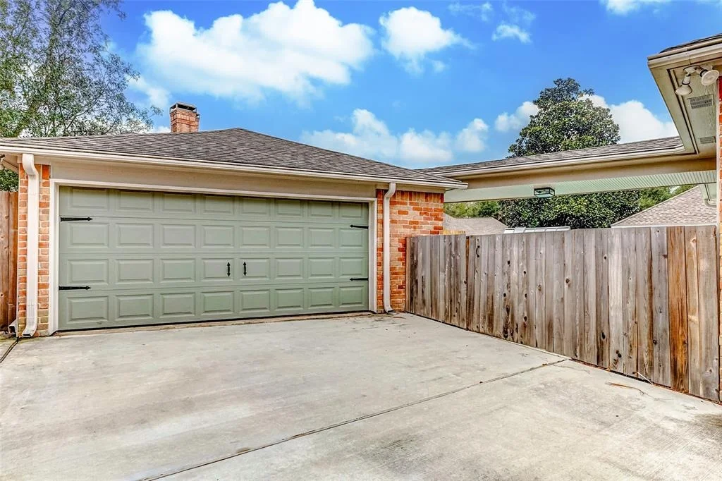 Photo of 24714 Mount Auburn Drive