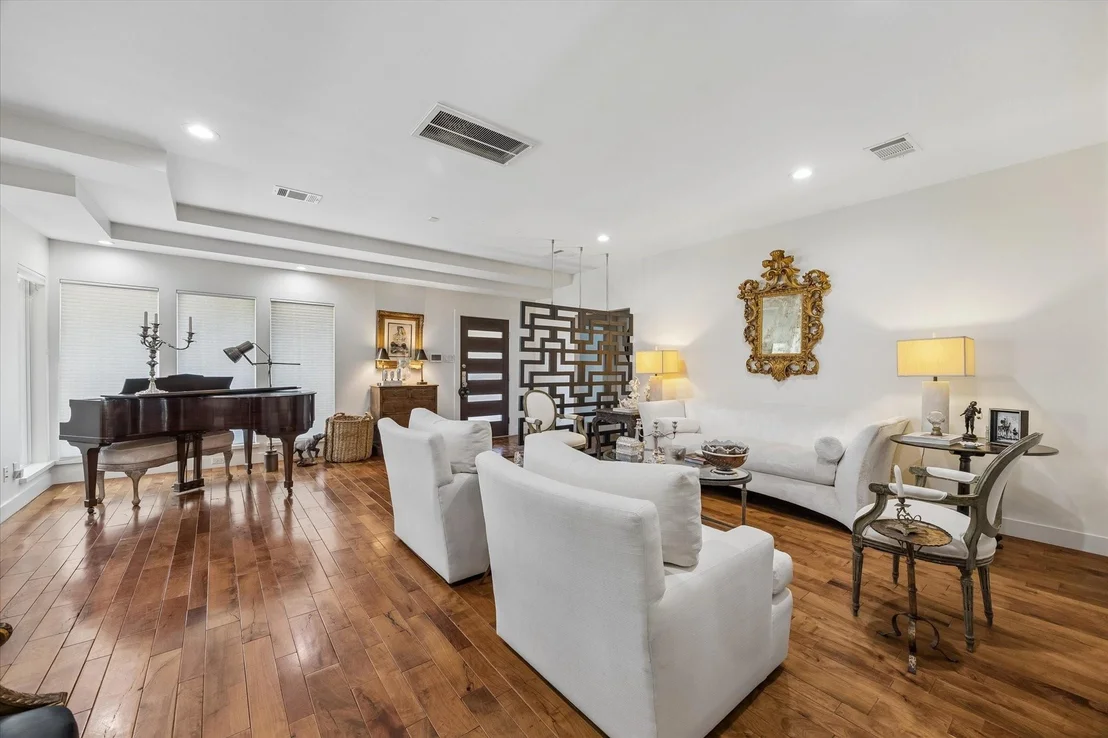 Photo of 623 Pinehaven Drive