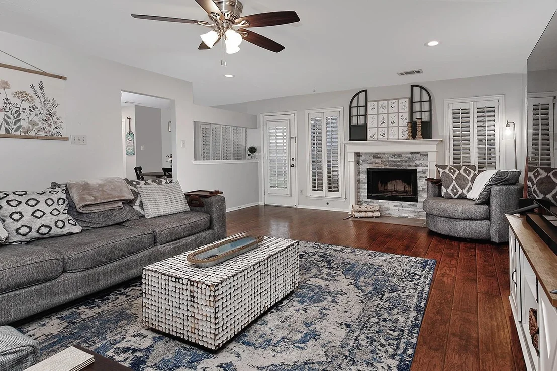 Photo of 2619 Knollbrook Lane