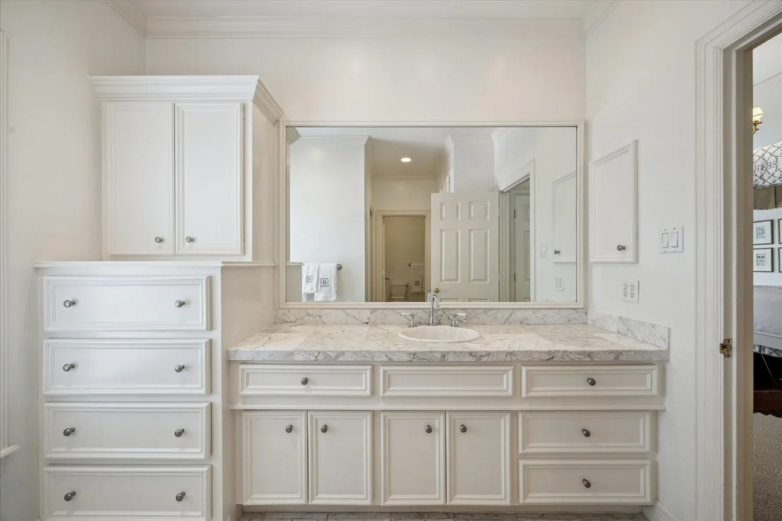 Photo of 3652 Overbrook Lane