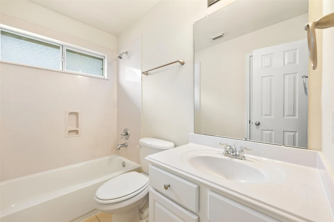 Photo of 2810 Firecrest