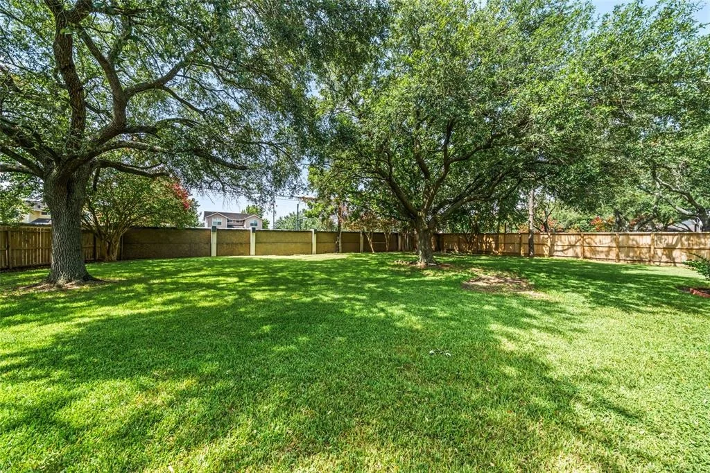 Photo of 2123 Riverside Drive