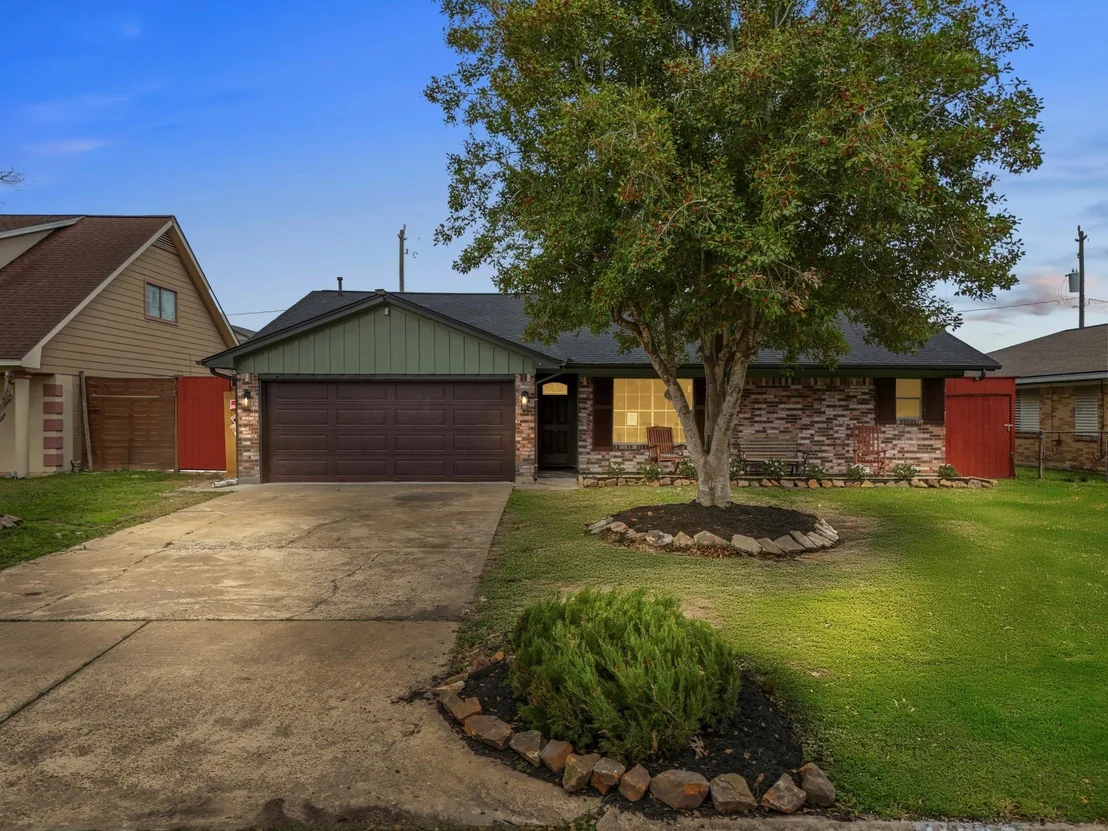 Photo of 11007 Green Arbor Drive