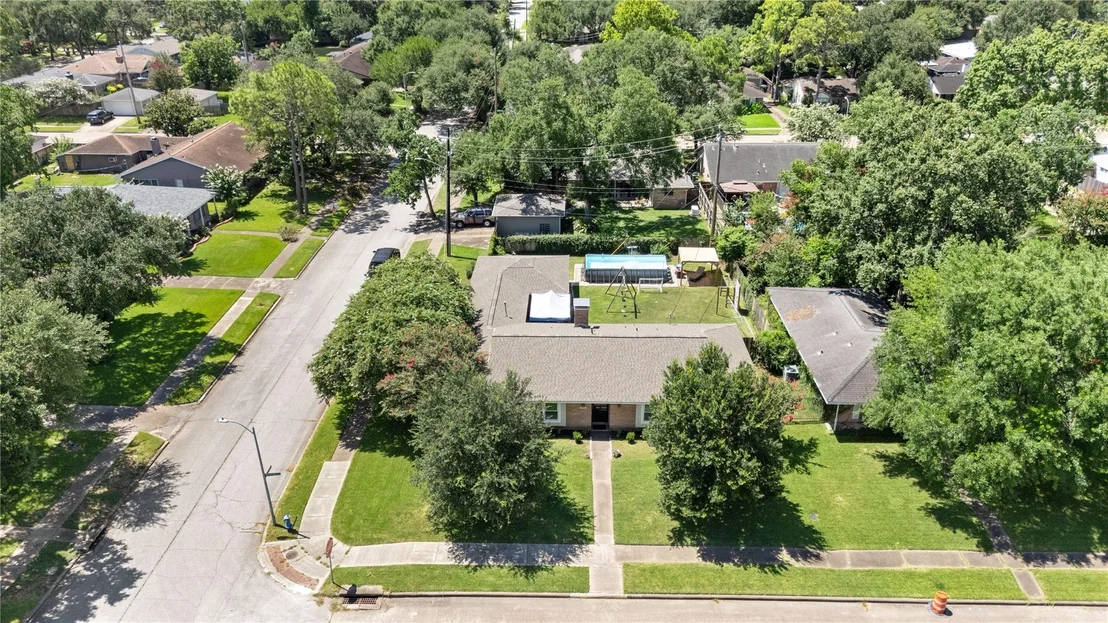 Photo of 5703 Belrose Drive