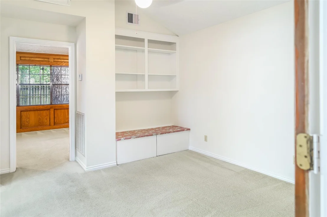 Photo of 2023 Forest Manor Drive