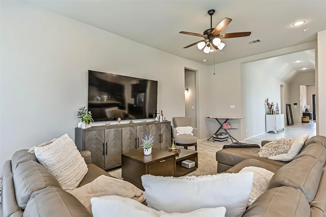 Photo of 5138 Walnut Grove Lane