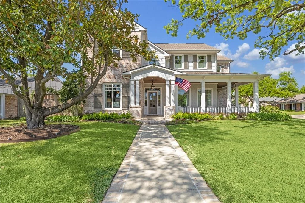 Photo of 6122 Longmont Drive