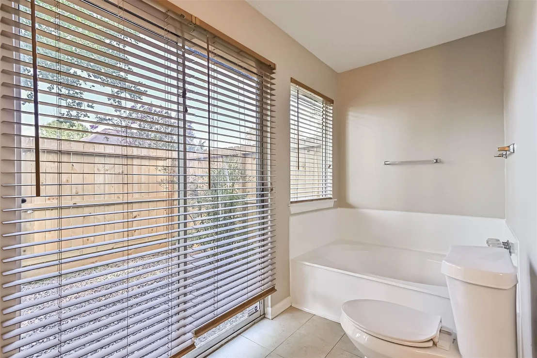 Photo of 1504 Windsor Drive
