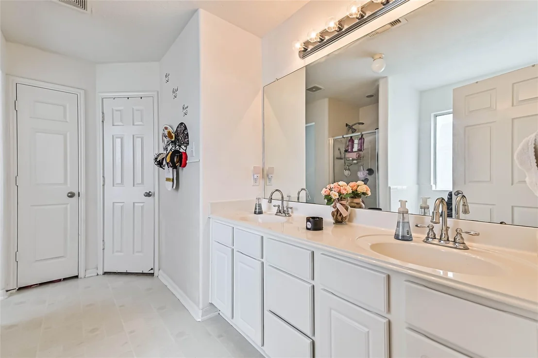 Photo of 5398 Morgan Oak Drive