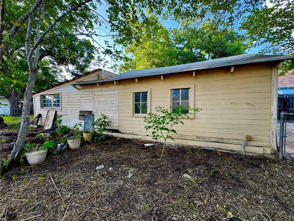 Photo of 516 S Pecan Avenue