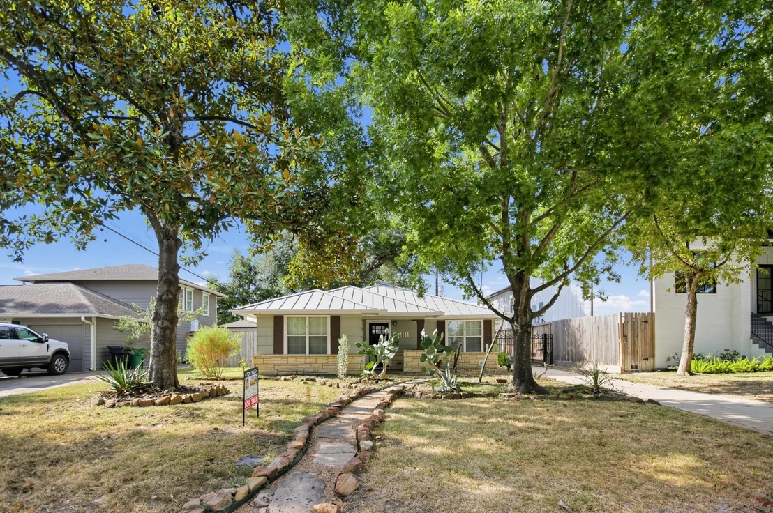 Photo of 1111 Timbergrove Lane