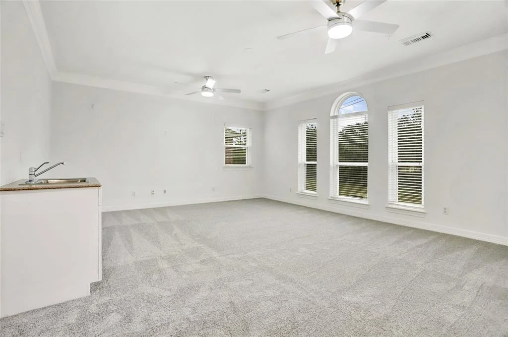 Photo of 7685 Ameswood Road