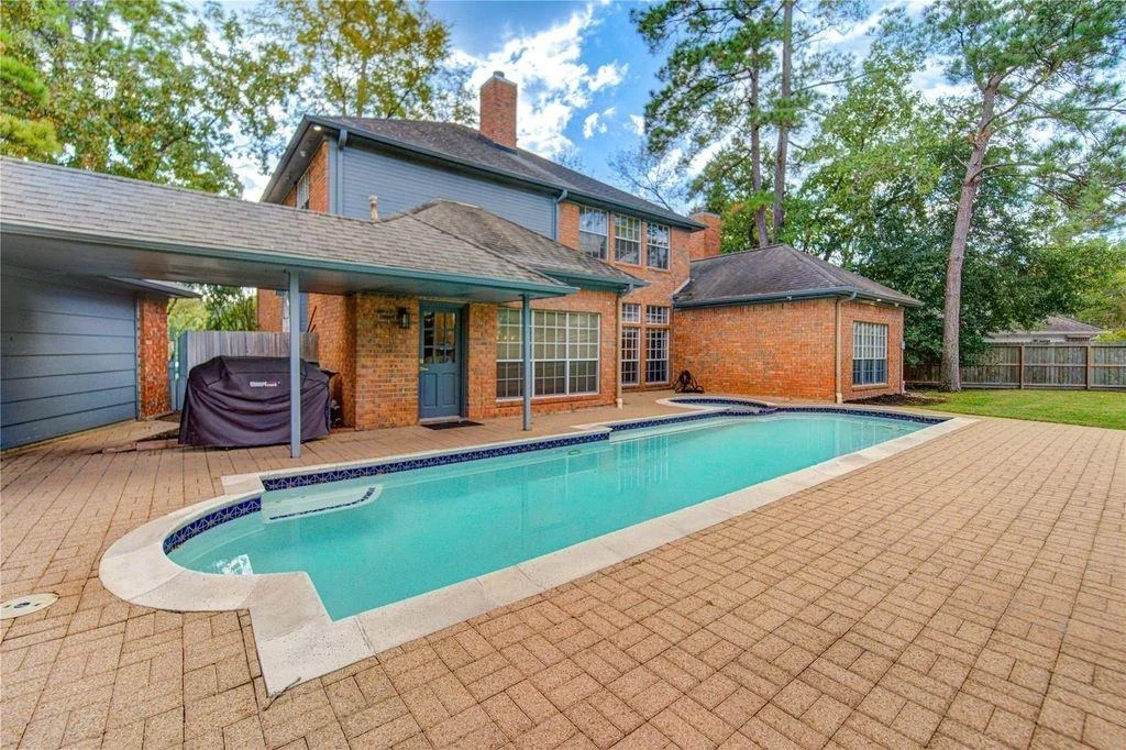Photo of 16250 Morningbrook Drive