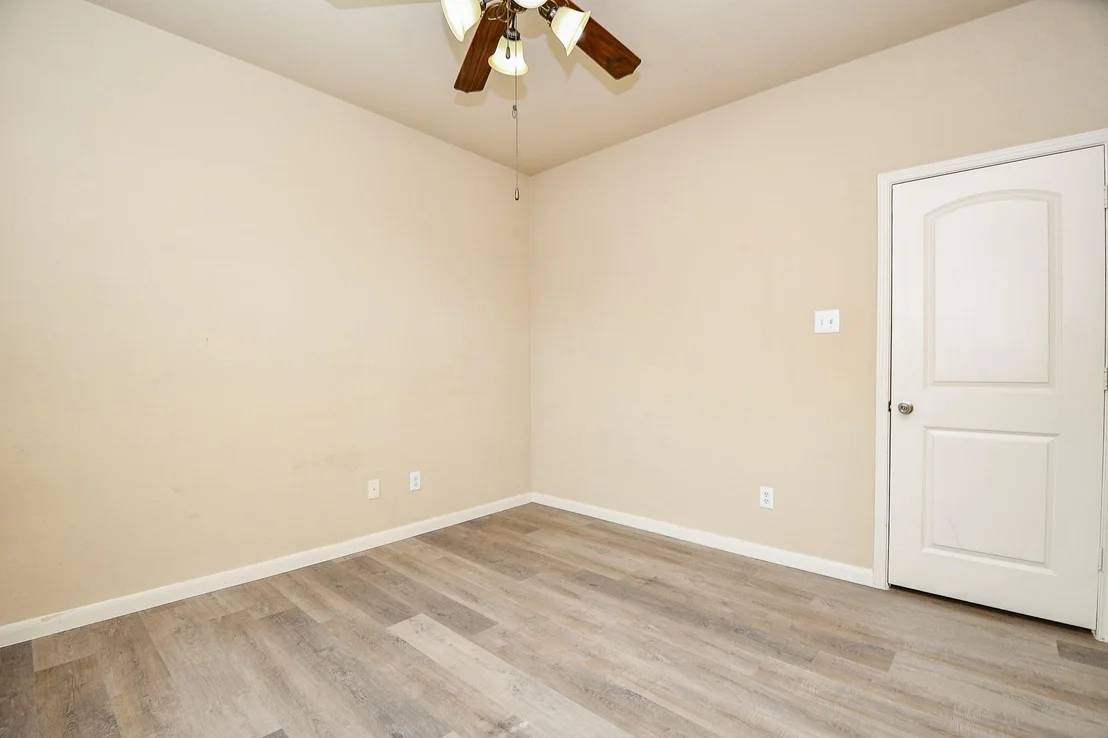 Photo of 2927 Empire Oaks Lane