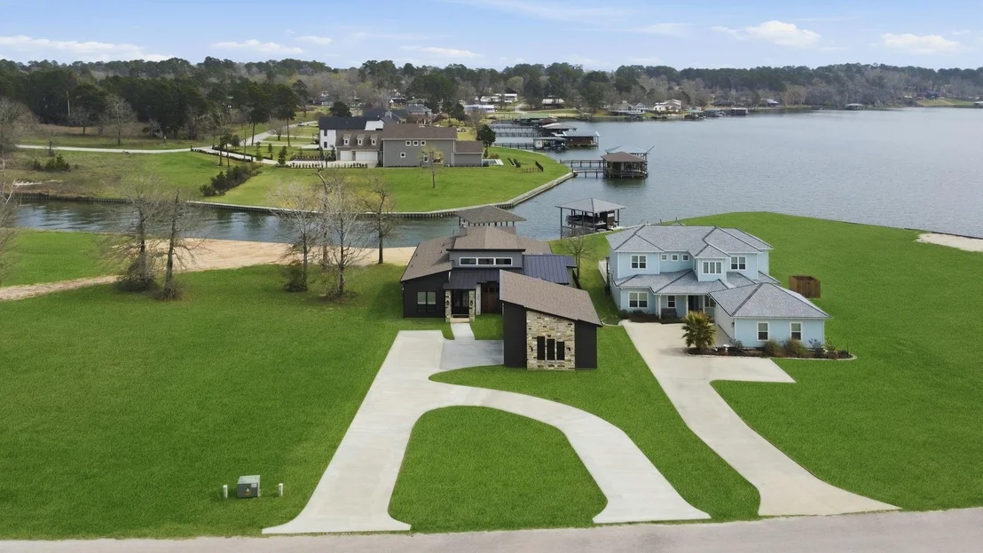 Photo of 255 Peninsula Drive