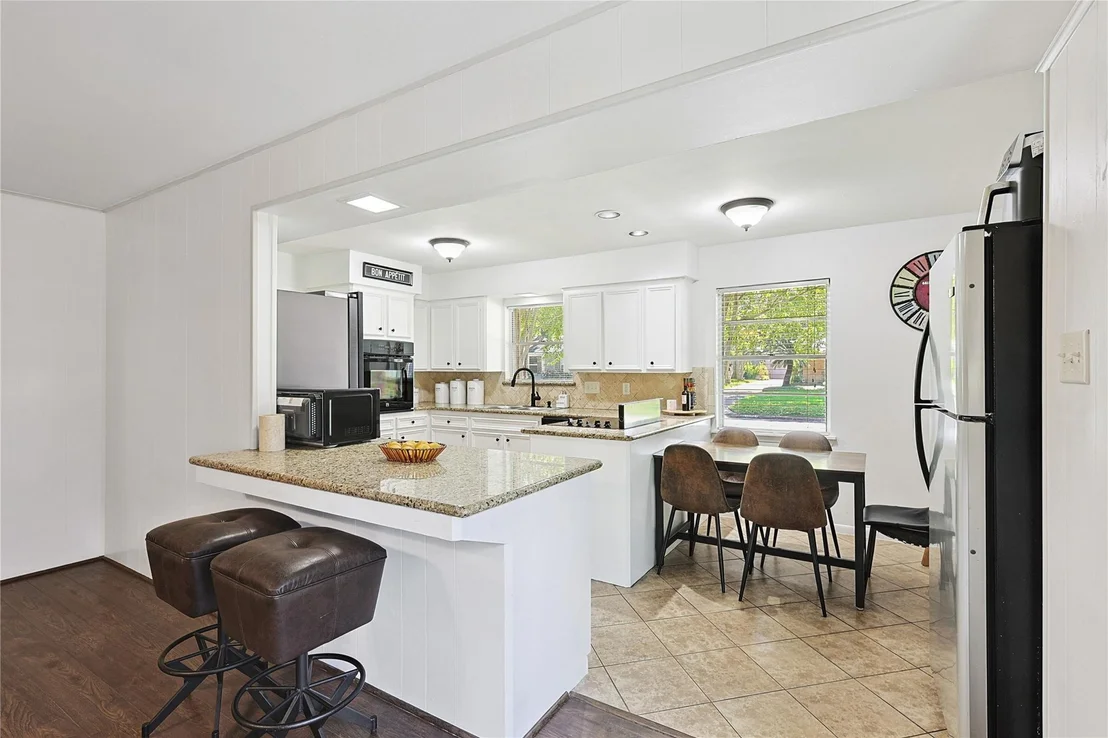 Photo of 5703 Belrose Drive