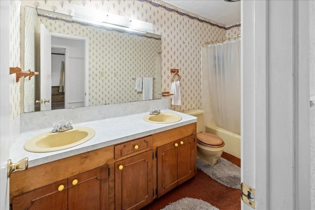Photo of 642 Meadow Lane