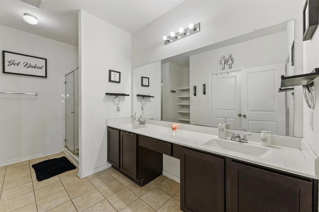 Photo of 5303 Rivers Edge Drive