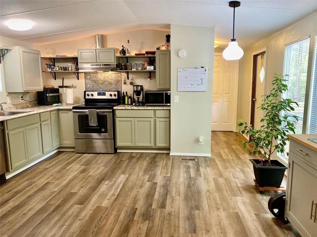 Photo of 1216 Cardinal Lane