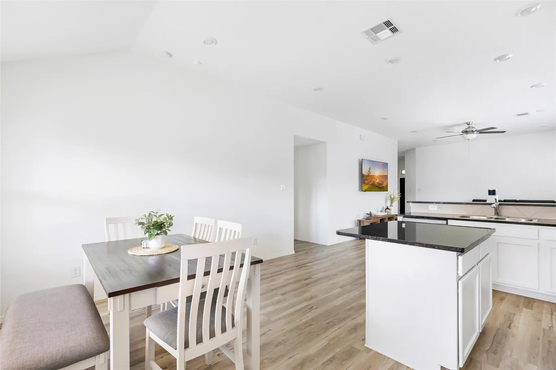 Photo of 1127 Bulwark Drive