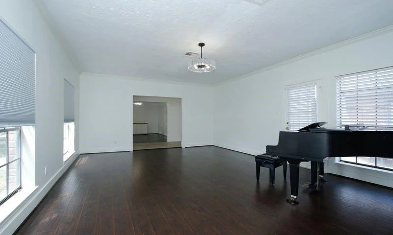 Photo of 8006 Albin Lane