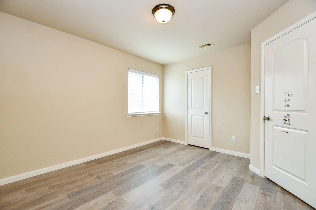Photo of 2927 Empire Oaks Lane