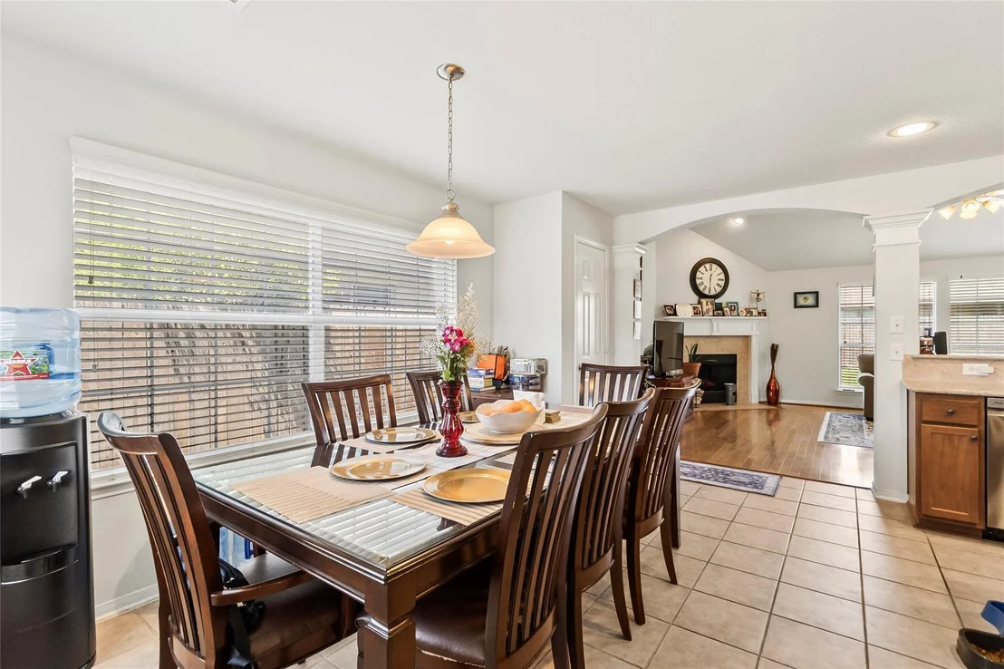 Photo of 427 Pinewood Ridge Drive