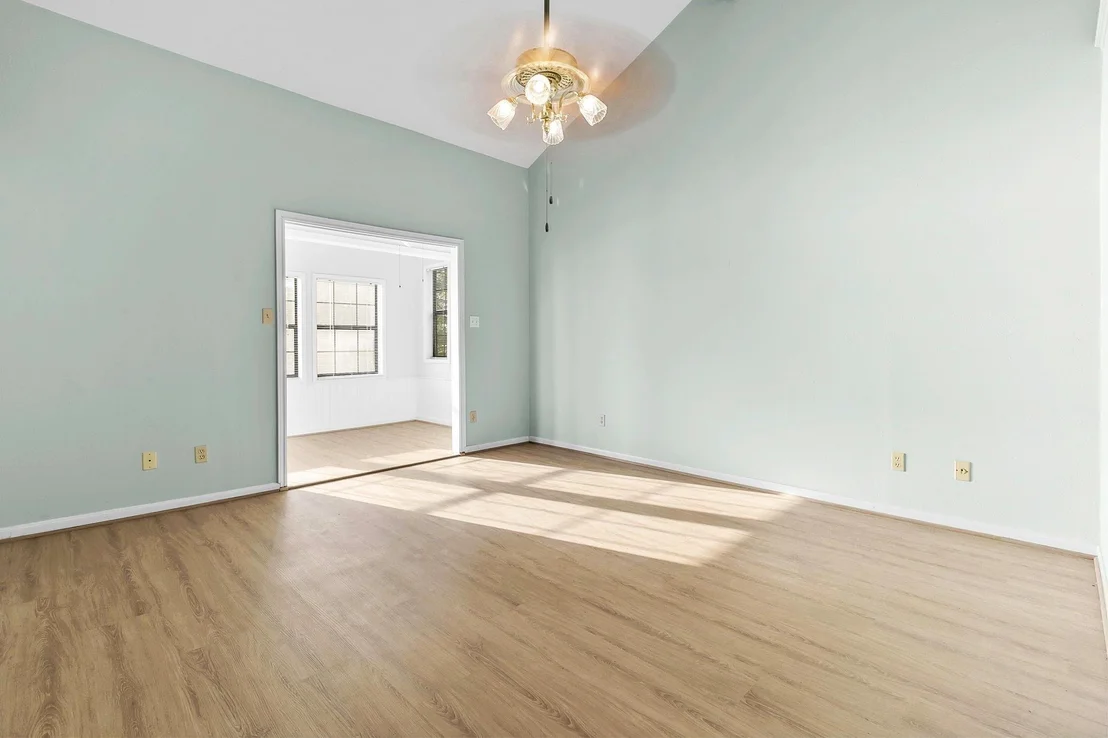 Photo of 554 Harbor Drive