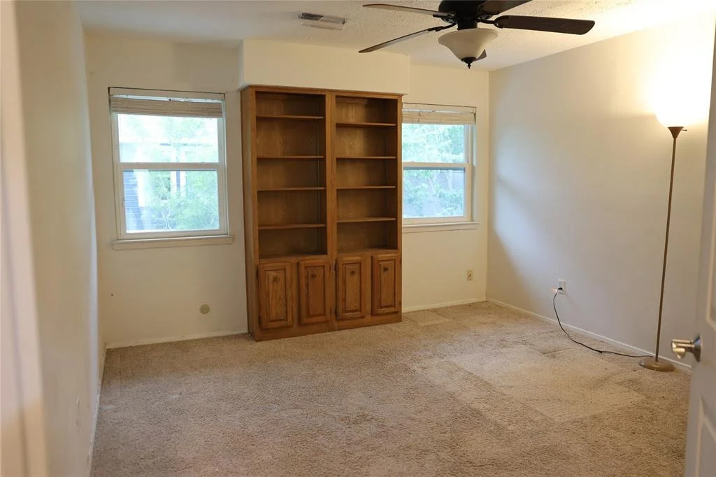 Photo of 1035 Wirt Road