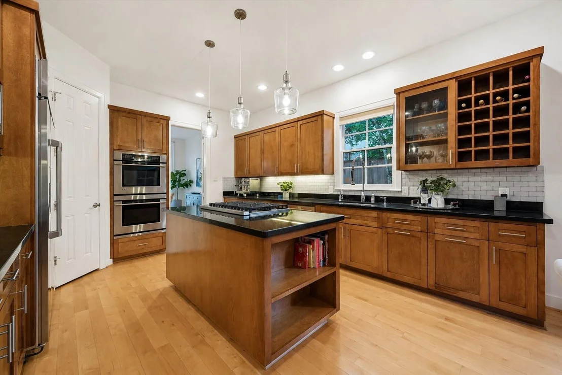 Photo of 4010 Milton Street