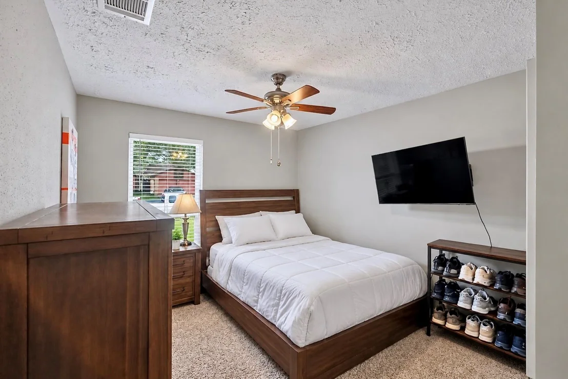 Photo of 2419 Broken Elm Drive