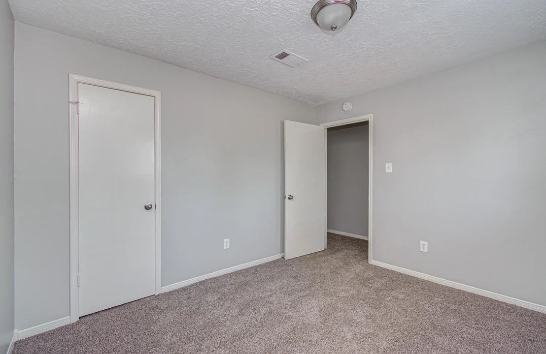 Photo of 6935 Falling Waters Drive